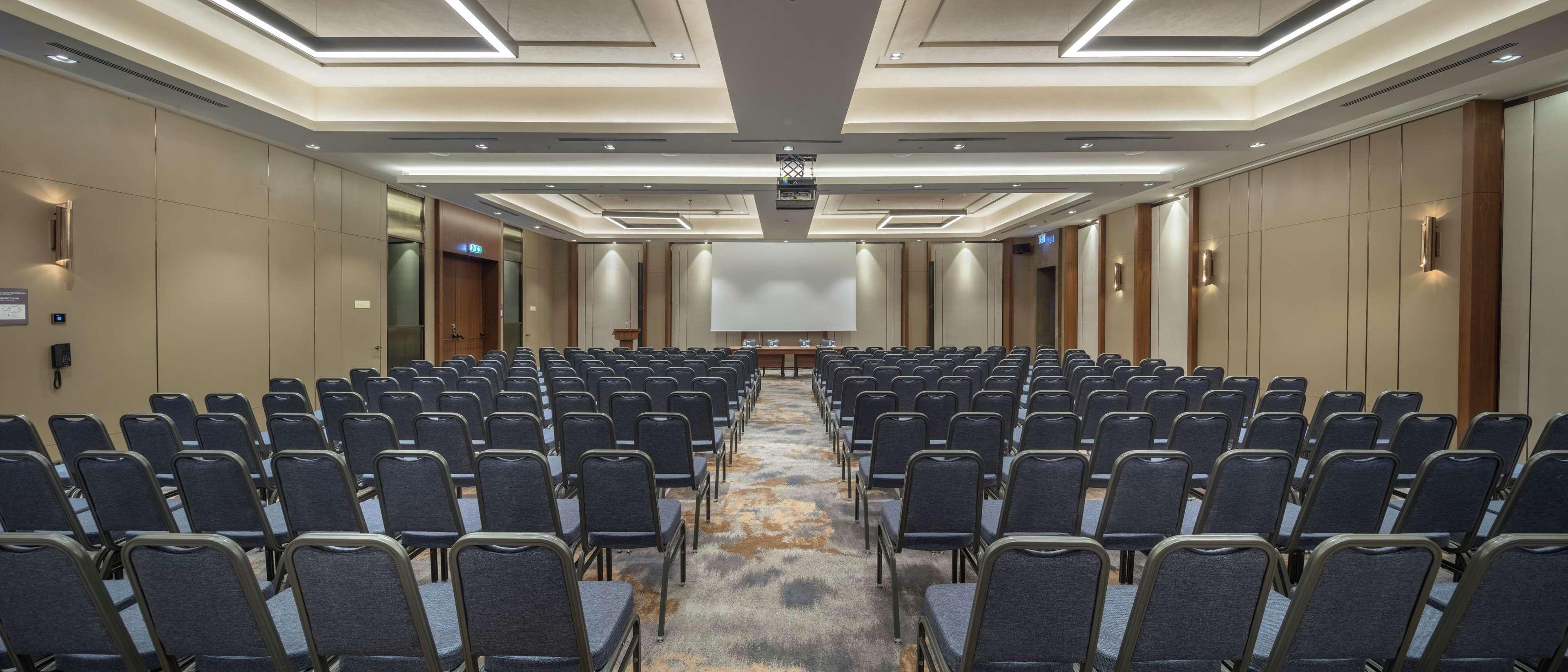 فندق دبل تري باي هيلتون سكوب سكوبجي المظهر الخارجي الصورة The ballroom