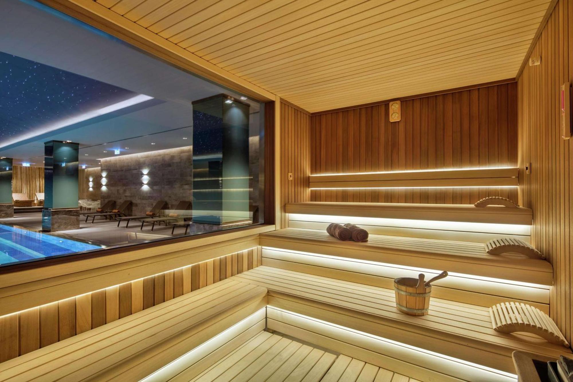 فندق دبل تري باي هيلتون سكوب سكوبجي المظهر الخارجي الصورة Sauna